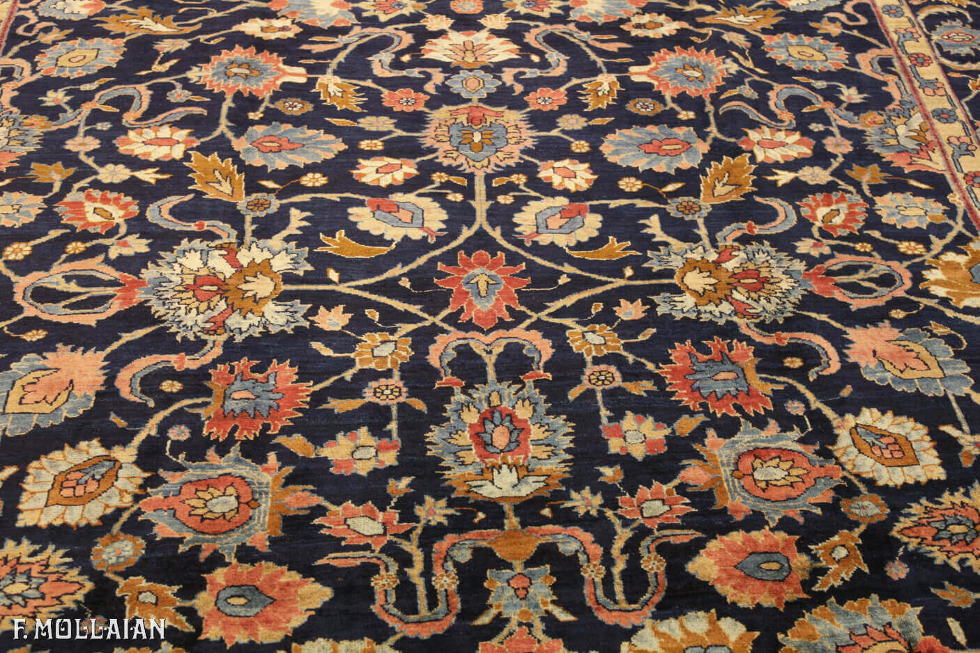 Antique Persian Saruk Mohajeran Gallery Size Carpet n°:92116590